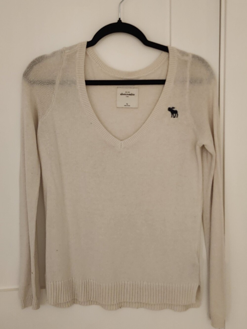 Abercrombie & Fitch Cream V-Neck Sweater with Navy Moose Logo